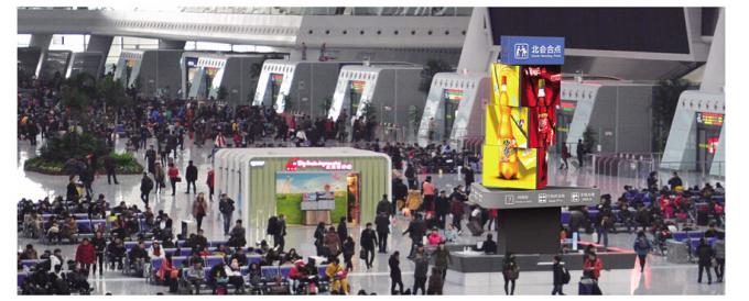 JCVISION Customized Outdoor Digital Signage Display LED Rotating Tower Display 1